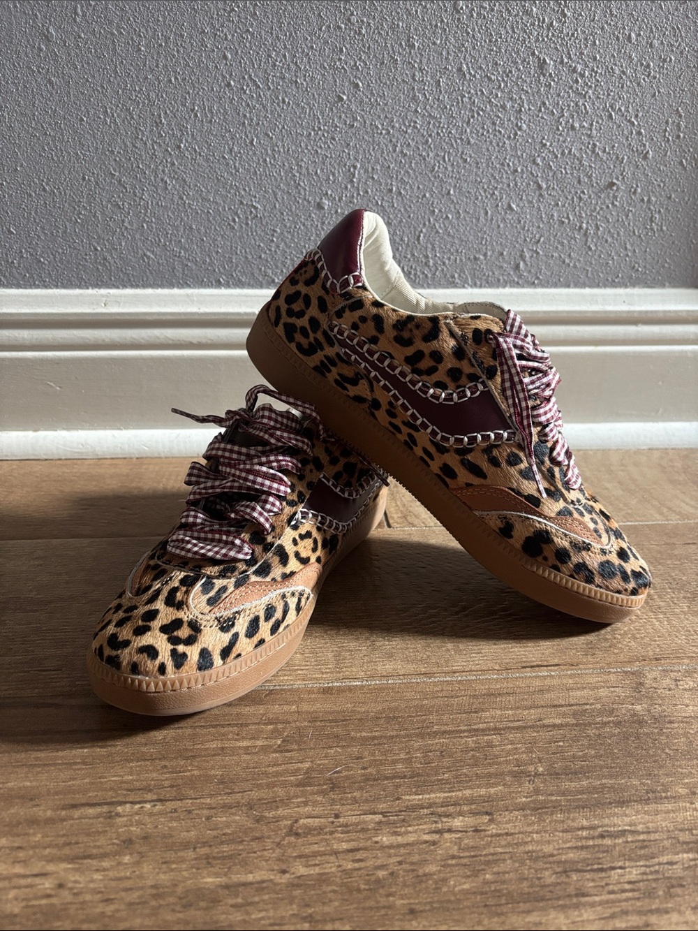 Women’s Leopard Print Fashion Sneakers.